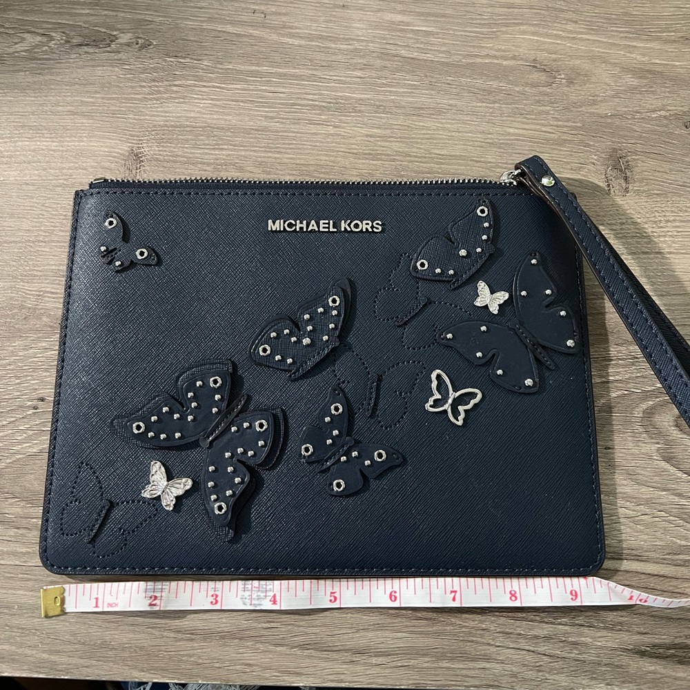 Michael Kors Jet Set Wristlet